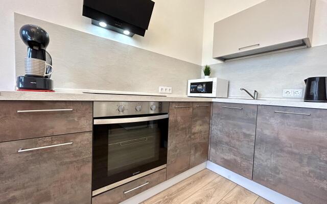 4 Сезона на бульваре Давлеткильдеева 5