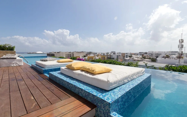 The City Condos by Playa Paradise