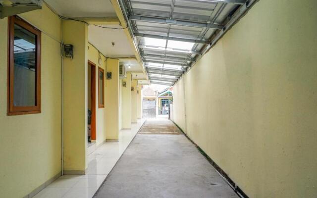 OYO 2401 Ardini Residence