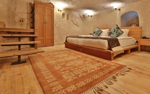 La Casa Cave
