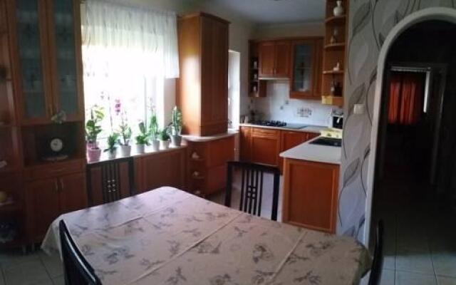 FaDóra Apartman