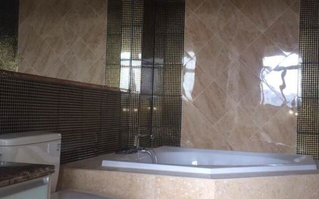 Shanghai Happy Hotel