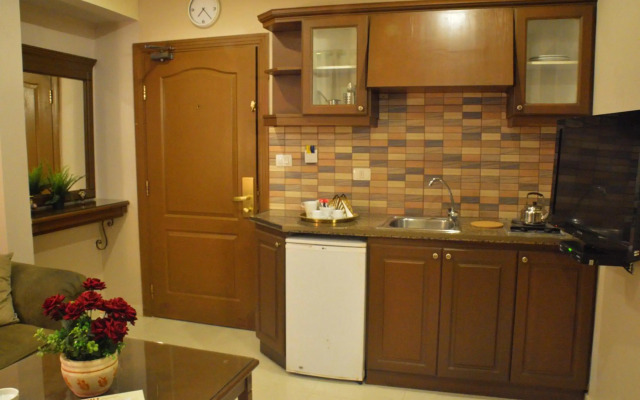 Capri Hotel Suites