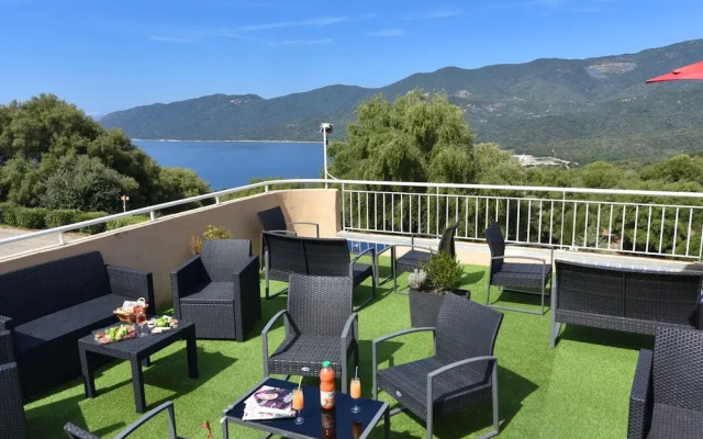 Apartment in Serra-di-ferro Near Cupabia Beach