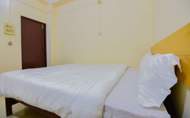 Spot On 30735 Madina Guest House
