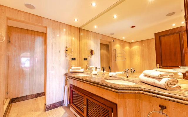 OleHolidays Torre Bermeja frente al mar y jacuzzi