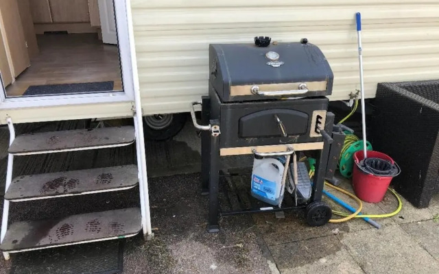 St Osyth Beach 3-bed Caravan, Sleeps 8, Parking