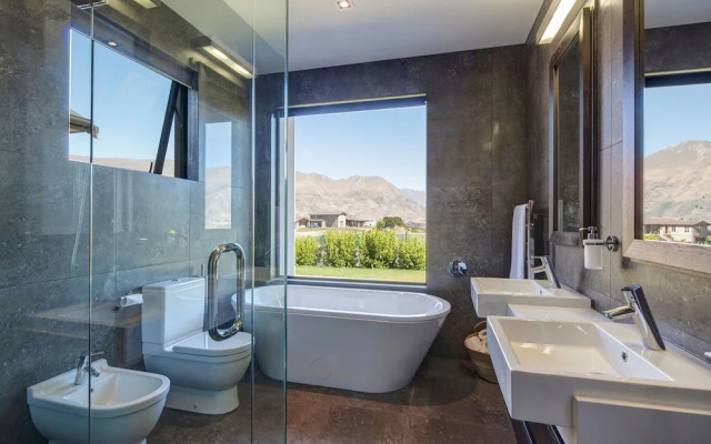 Infinity - Lake & Mountain Views - Sleeps 8