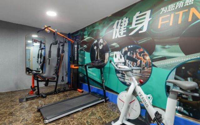 Lanuo Hotel (Chaozhou Ancient City People’s Square Store)