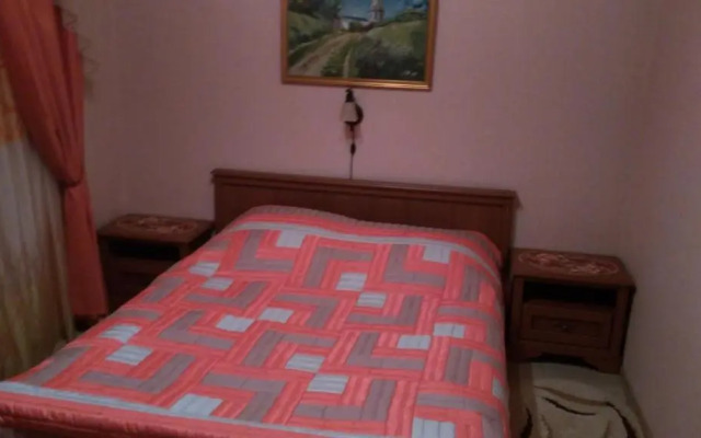 U Kremlya Guest House