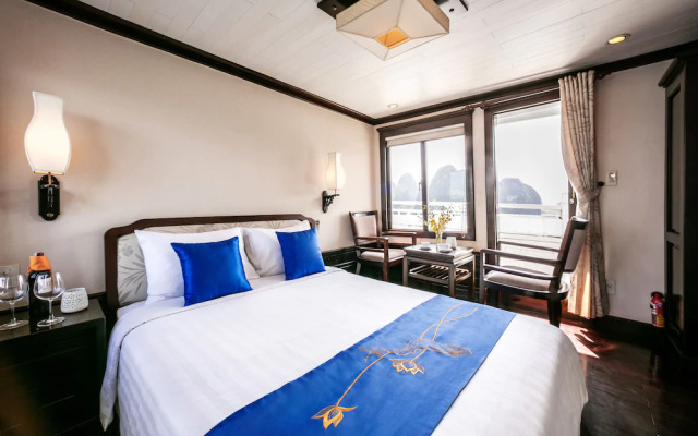 Gray Line Private Luxury Cruise