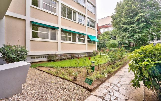 Charming 3 Room Apartment Paris