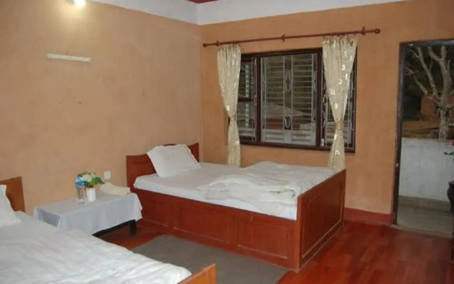 Shrestha Hotel