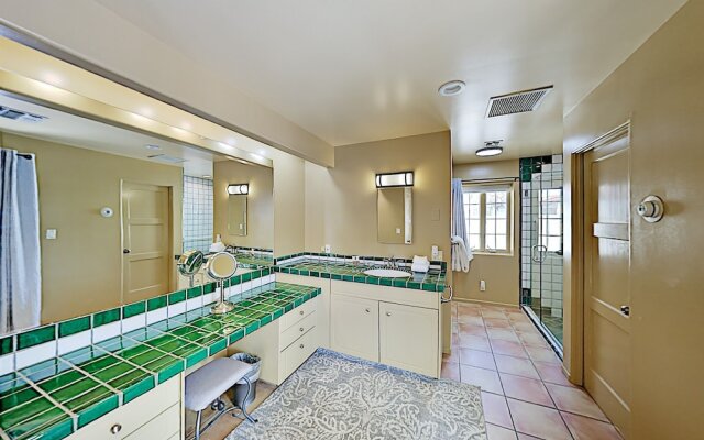 1029 E El Alameda Home 3 Bedrooms 3 Bathrooms Home
