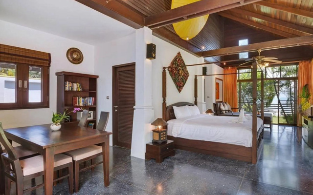 Emerald Sands Beach Villa