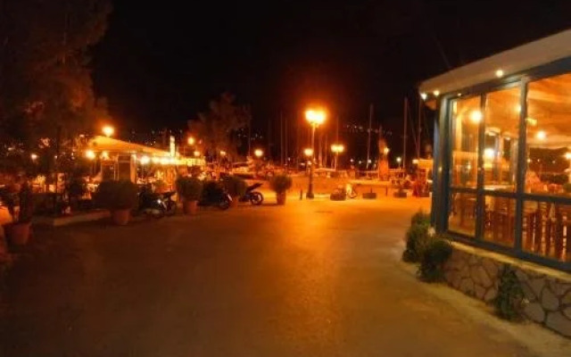 Orfeas Rooms