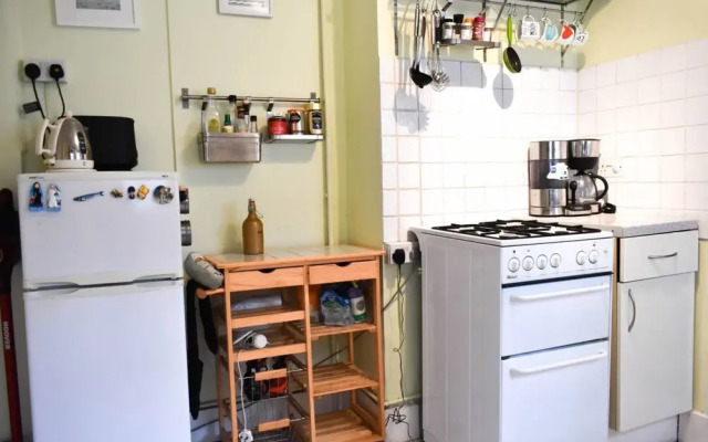 Bright and Spacious 1BD in Quiet Residential