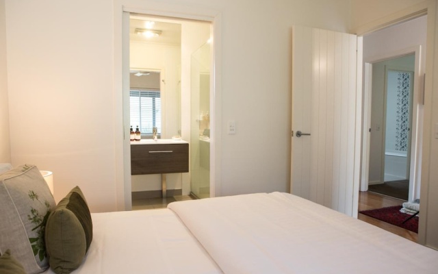 Furmston House & Studio – Guest Rooms – Melbourne