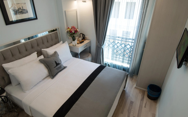 White Monarch Hotel