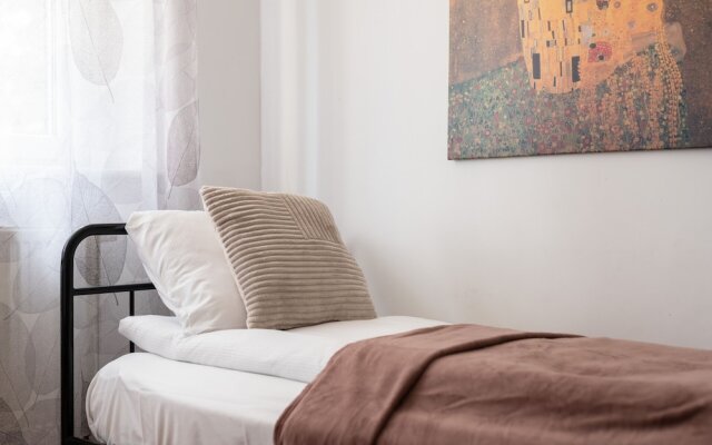 Family Apartment Promienista by Renters