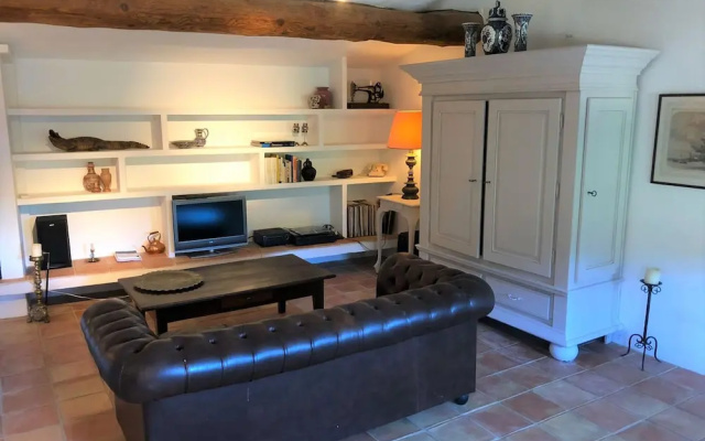 Cozy Characteristic 2-person House, in an Authentic Hamlet Near Grimaud