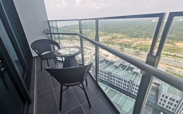 Almas Puteri Harbour By Squarenest