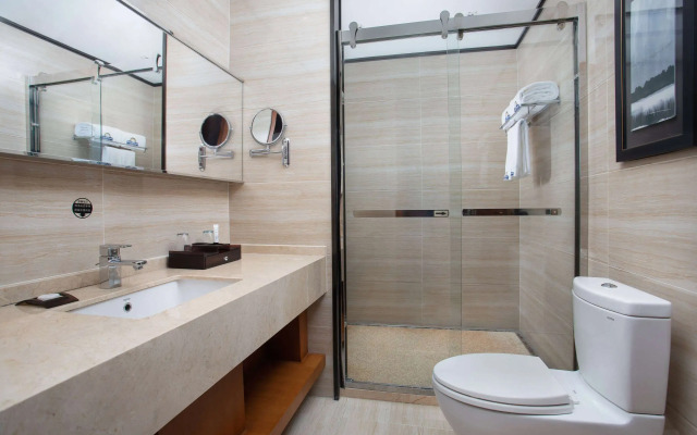 Days Hotel By Wyndham Jilin Railway Station