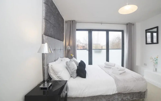 Boutique Tower Bridge Apartment