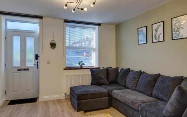Cosy 2 bed home CHESTERFIELD