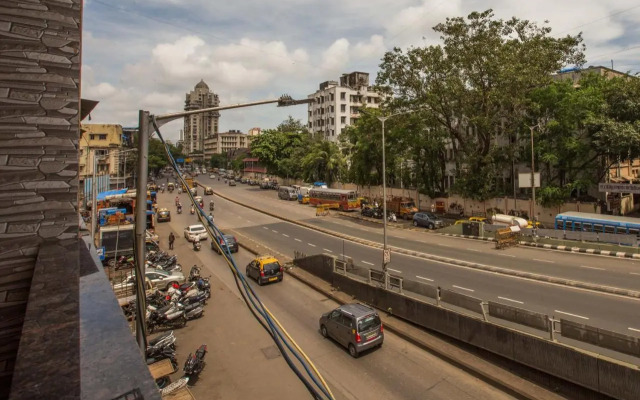 Hotel Apsara Near JJ Hospital