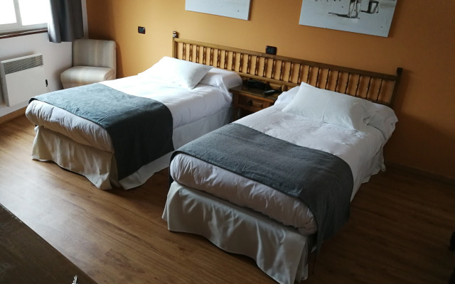 Hospedium Hotel La Marina