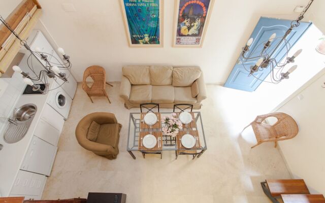 Sevilla Alquila Amplios Duplex en Triana
