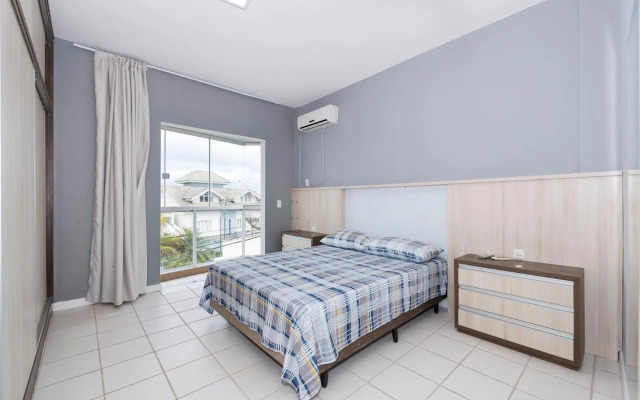 Apartamento com Vista Mar a 30 metros da praia