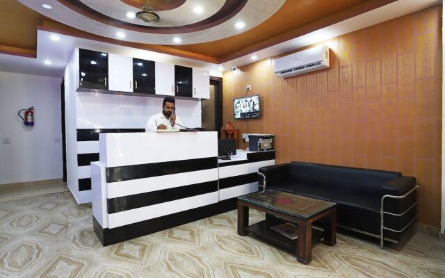 Oyo 42619 Diamond Key Residency