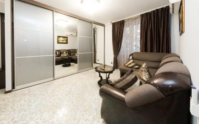 HotelRoom24 (ХотелРум24) на переулке Большой Кондратьевский 6