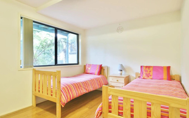 Sand Water at Hyams Beach 4pm Check Out Sundays