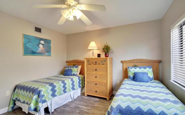 Land's End 8-306 Beach Front - Premier