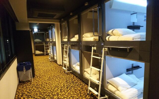 Kobe Capsule Hotel Seki