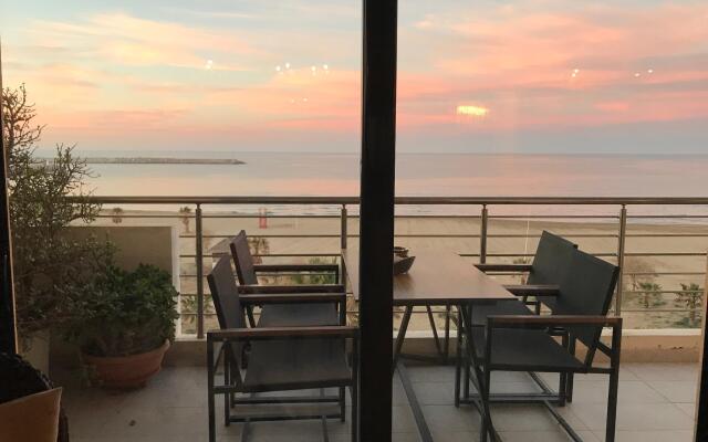 Collector beach loft
