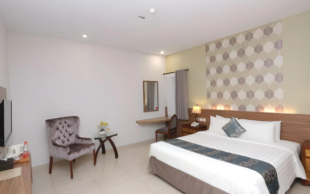 Grand Amira Hotel – Guest Rooms – Surakarta