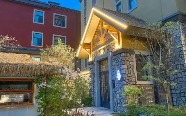 Wild ginseng Hotel