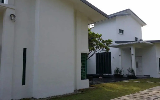 马六甲乡间别墅(Bungalow in a Village Melaka)