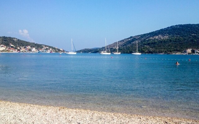 House With in Vinišce With Wonderful sea View Furnished T