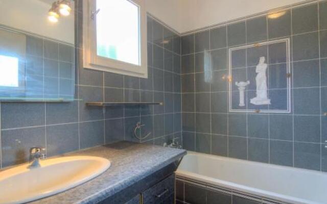 Holiday Home l'Oursinade