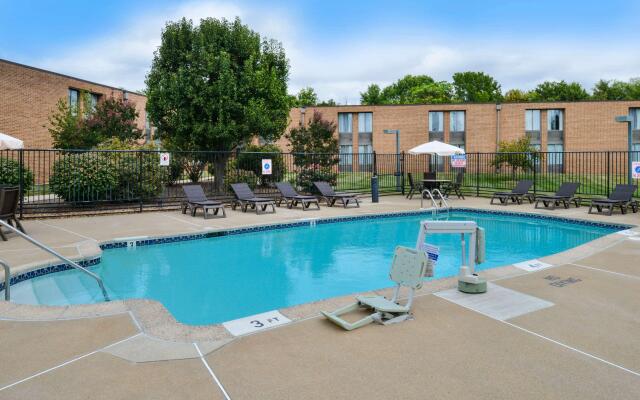 Best Western Leesburg Hotel & Conference Center