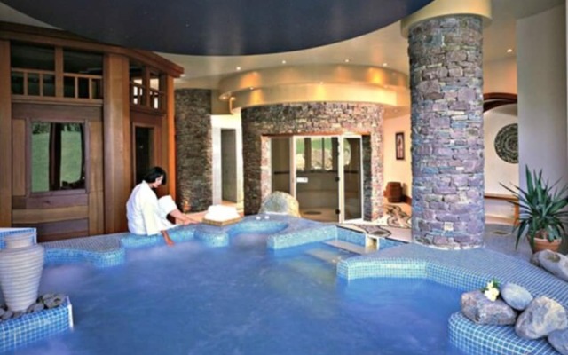 Delphi Resort