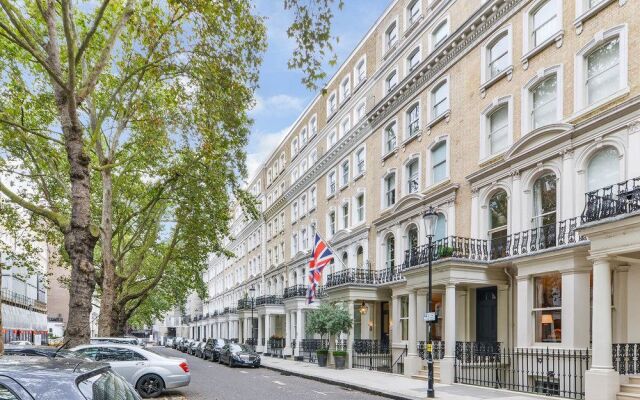 Knightsbridge Holiday Apartment