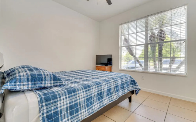 Pool, Hot Tub & Theatre Access: Kissimmee Gem