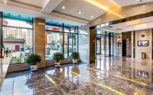 Yingxiang Business Hotel