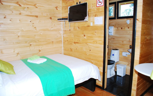 Hosteria Airport Garden